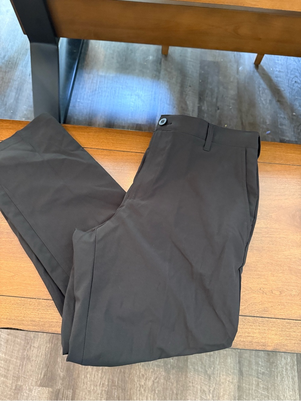 Izod Men's Black Golf Pants - Modern Slim Fit 34x30